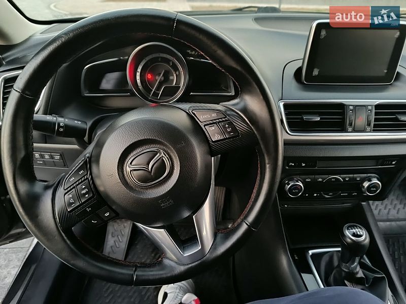 Хетчбек Mazda 3 2015 в Мукачевому