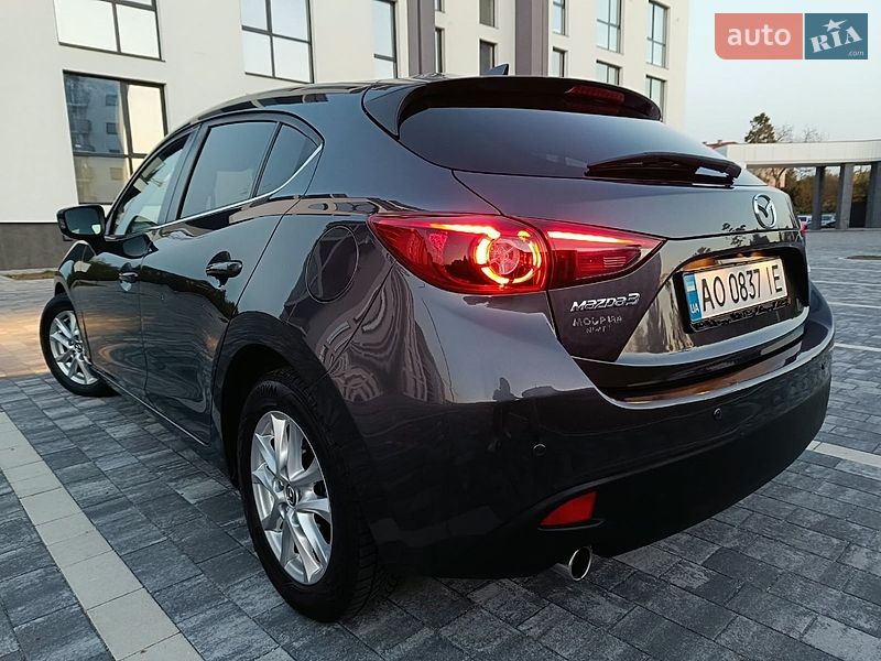 Хетчбек Mazda 3 2015 в Мукачевому