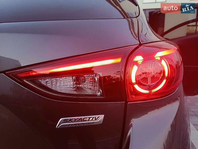 Хетчбек Mazda 3 2015 в Мукачевому