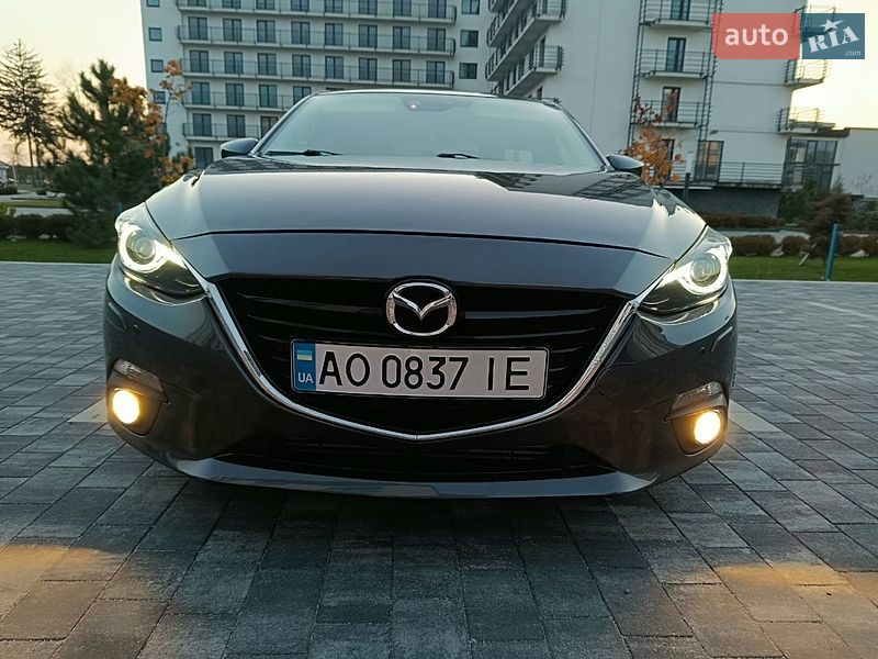 Хетчбек Mazda 3 2015 в Мукачевому