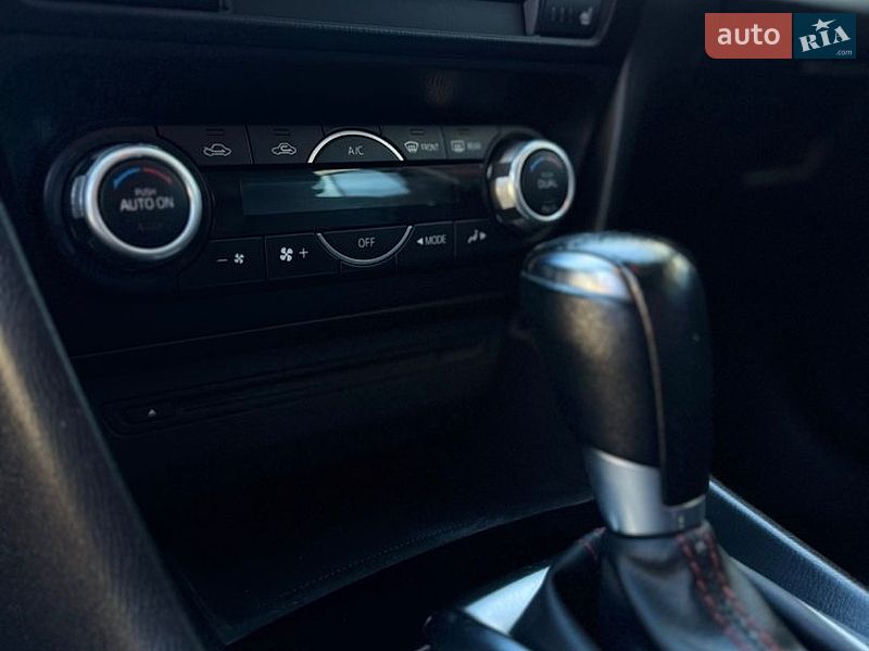 Седан Mazda 3 2014 в Стрые