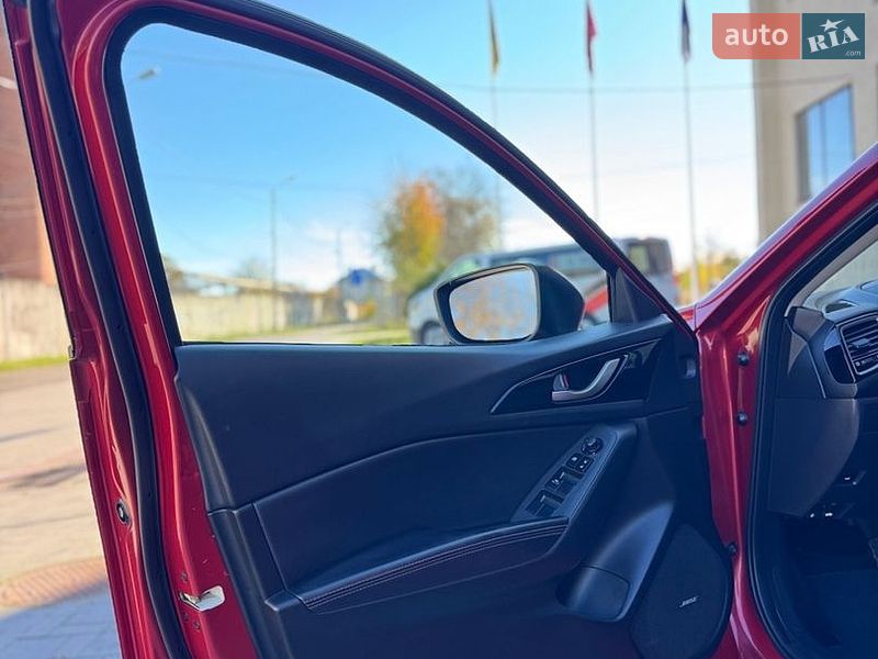 Седан Mazda 3 2014 в Стрые