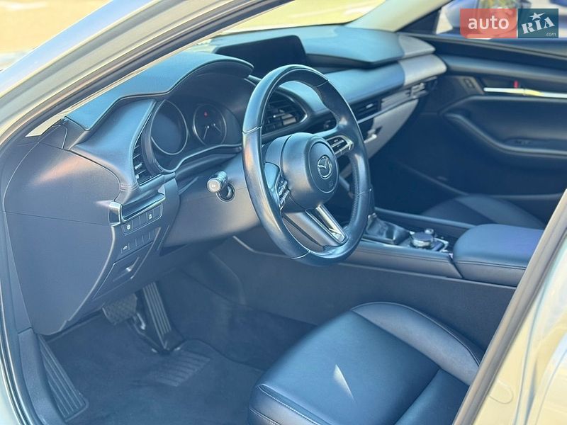 Седан Mazda 3 2019 в Киеве