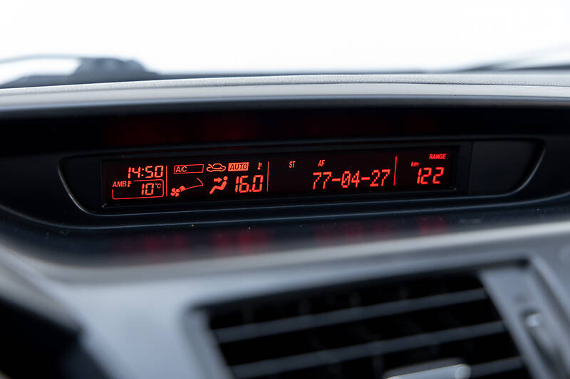 Мінівен Mazda 5 2012 в Луцьку