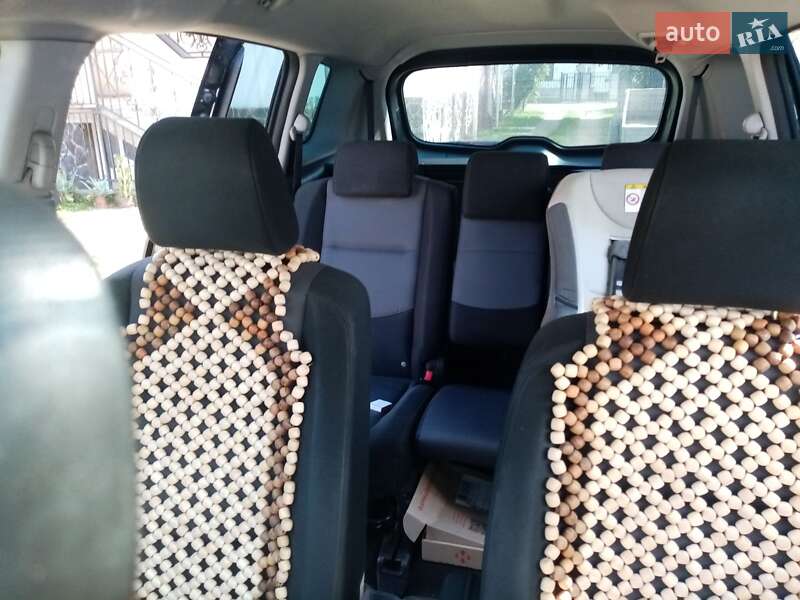 Минивэн Mazda 5 2006 в Иршаве