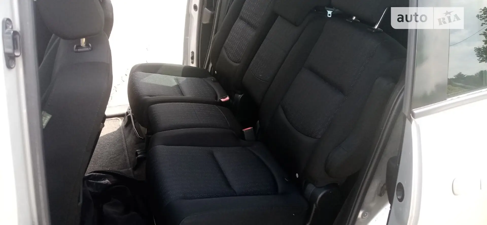 2010 Mazda 5 - мініатюра 11