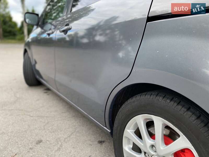 Минивэн Mazda 5 2009 в Кривом Роге