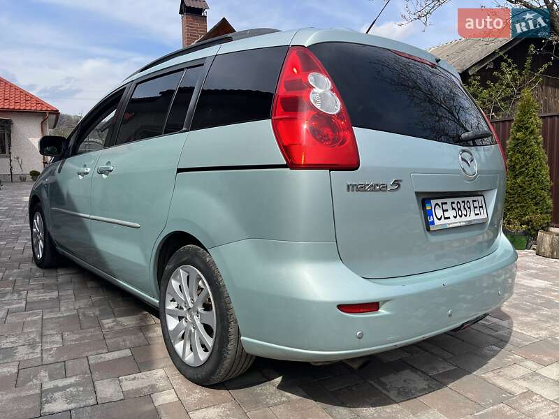Минивэн Mazda 5 2006 в Косове