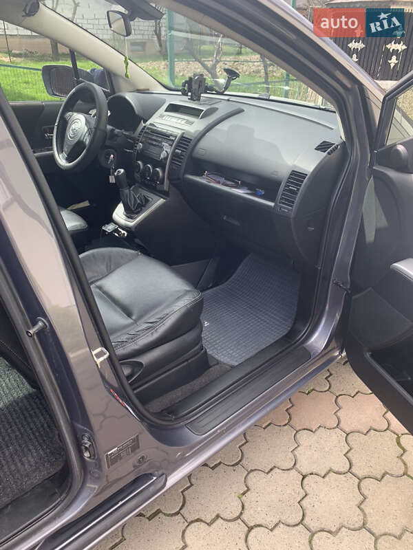 Мінівен Mazda 5 2010 в Тячеві