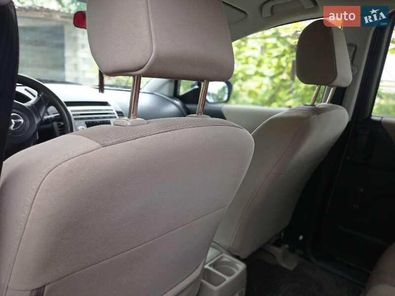 Минивэн Mazda 5 2007 в Ровно
