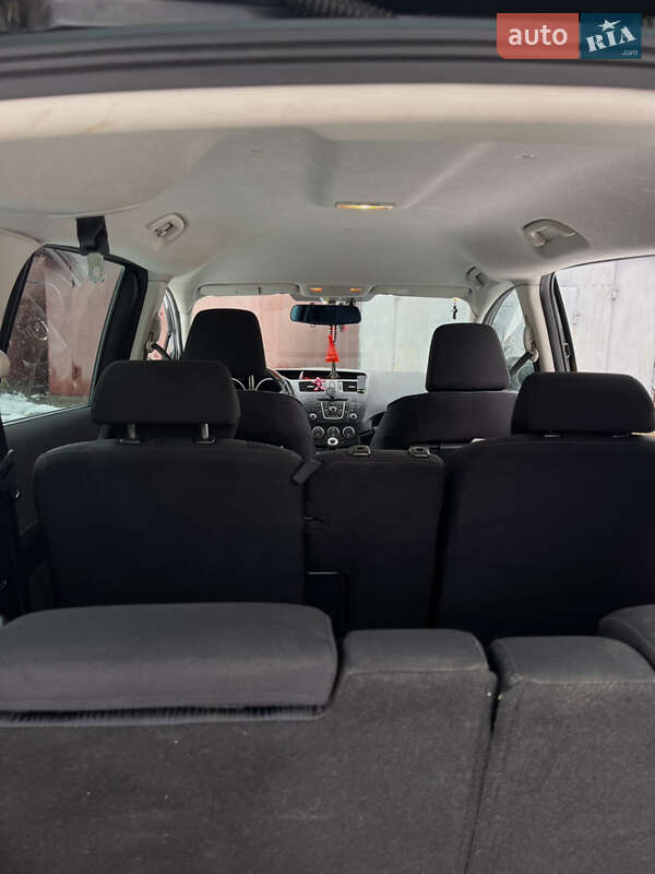 Минивэн Mazda 5 2011 в Коростене