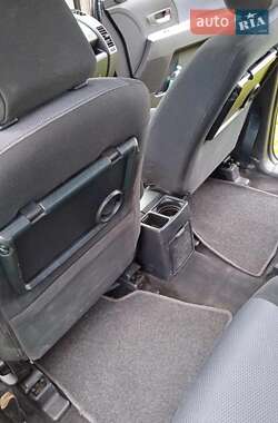 Минивэн Mazda 5 2006 в 