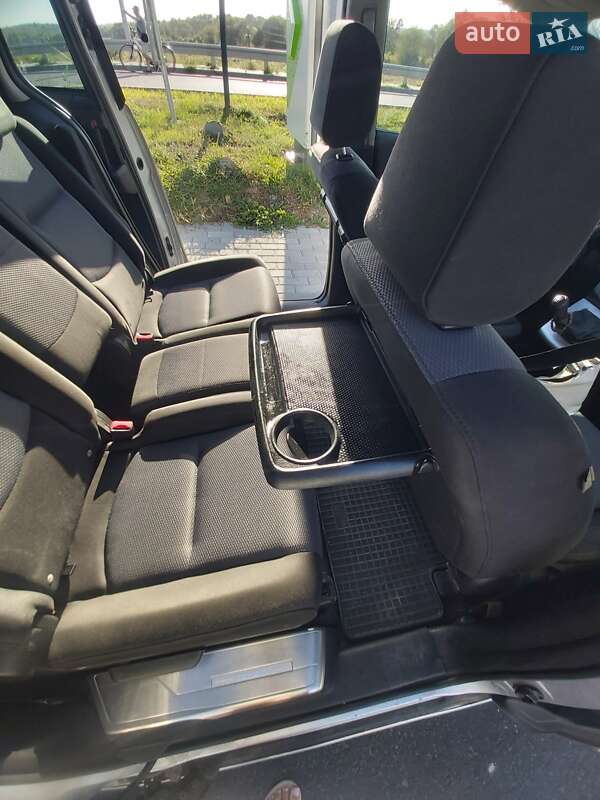 Минивэн Mazda 5 2006 в Ходорове