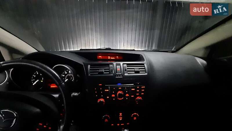 Минивэн Mazda 5 2011 в Киеве