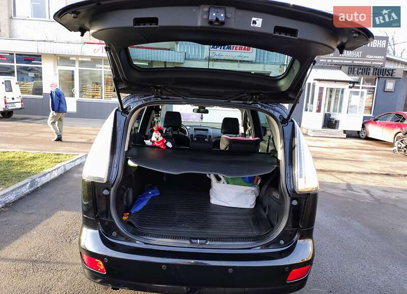 Мінівен Mazda 5 2010 в Луцьку