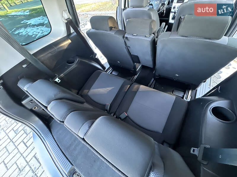 Минивэн Mazda 5 2007 в Дрогобыче