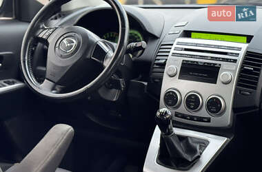 Минивэн Mazda 5 2006 в 