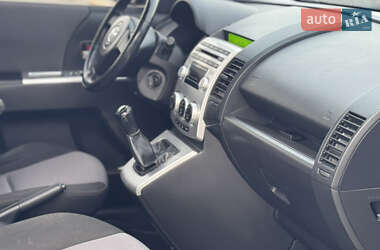 Минивэн Mazda 5 2006 в 