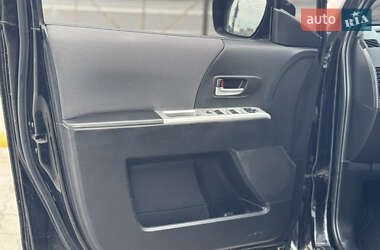 Минивэн Mazda 5 2006 в 