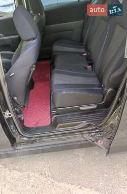 Мінівен Mazda 5 2011 в 