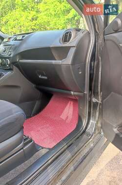 Мінівен Mazda 5 2011 в 