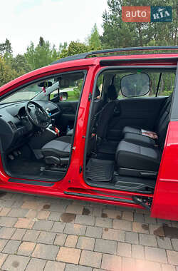 Минивэн Mazda 5 2005 в 