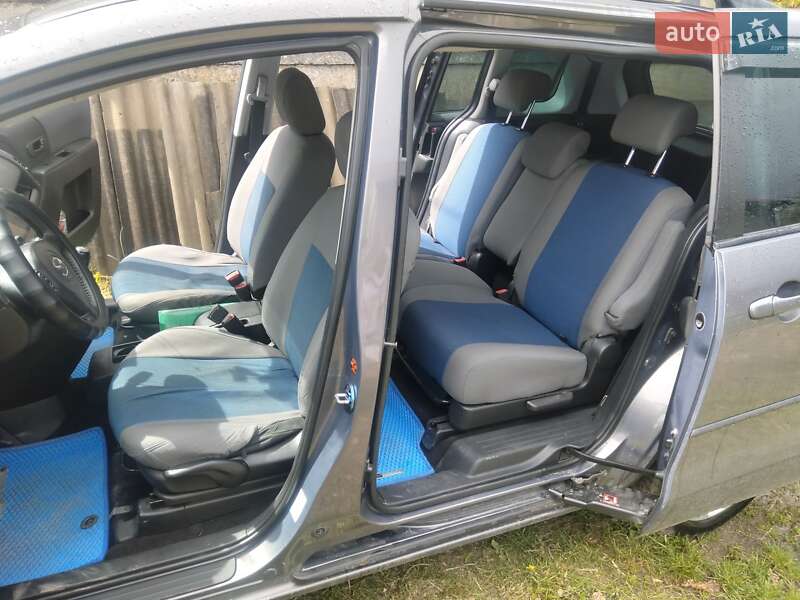 Минивэн Mazda 5 2007 в Деражне
