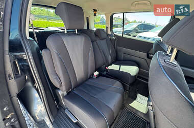 Минивэн Mazda 5 2011 в 