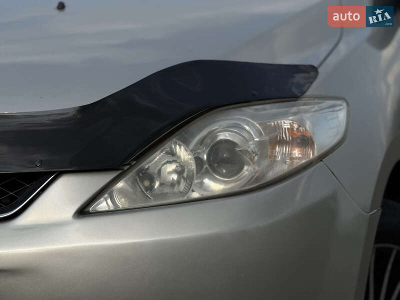 Минивэн Mazda 5 2006 в Кривом Роге