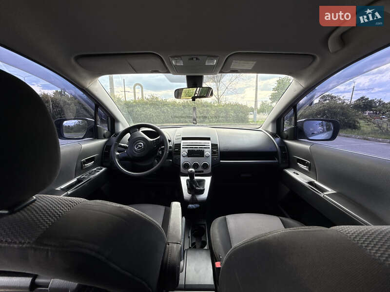 Минивэн Mazda 5 2006 в Кривом Роге