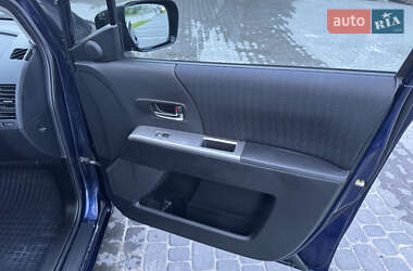 Минивэн Mazda 5 2010 в 