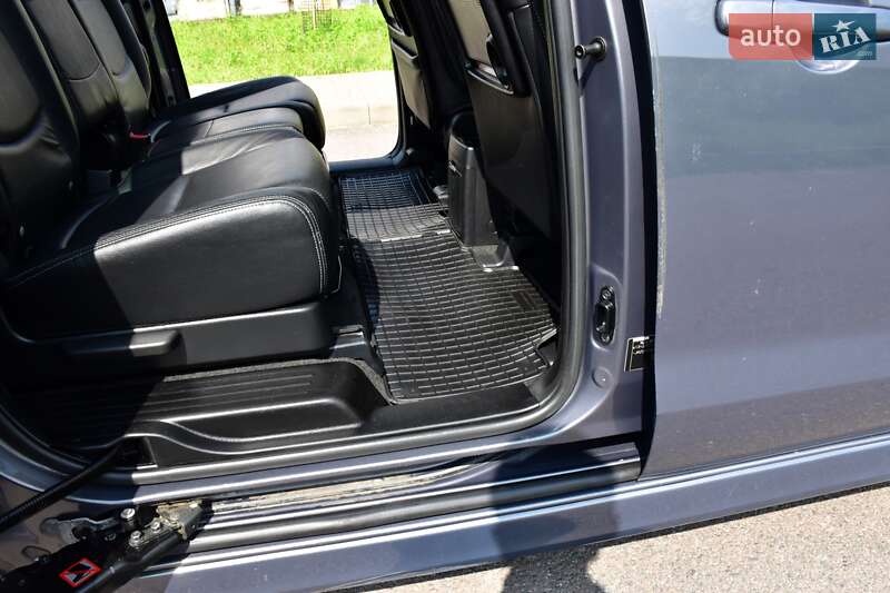 Мінівен Mazda 5 2010 в Дрогобичі