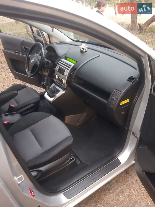 Мінівен Mazda 5 2006 в Павлограді