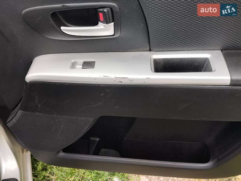 Минивэн Mazda 5 2006 в Днепре