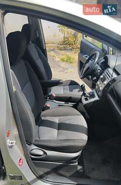Минивэн Mazda 5 2006 в 