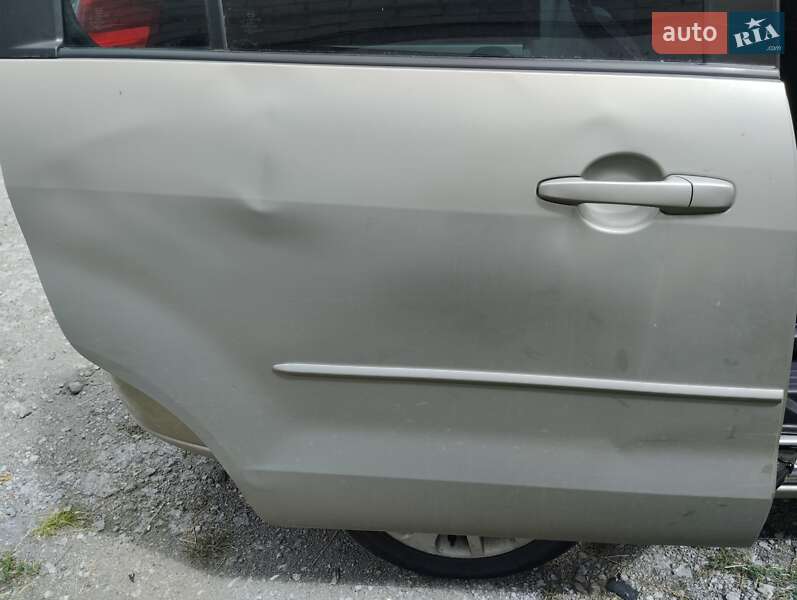 Минивэн Mazda 5 2006 в Днепре