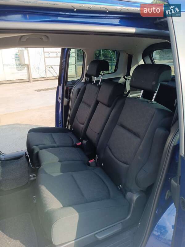 Минивэн Mazda 5 2008 в Первомайске