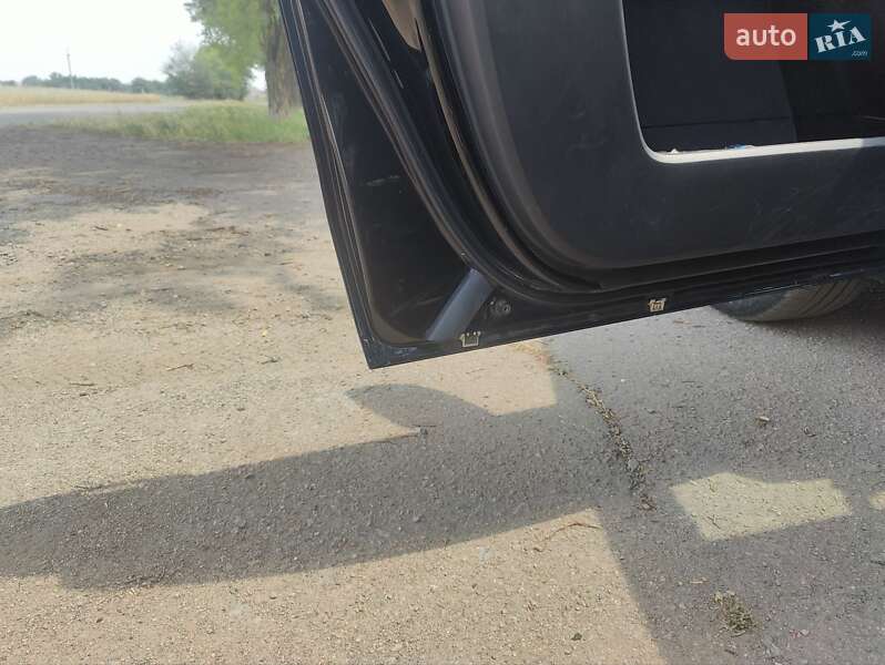 Мінівен Mazda 5 2007 в Дніпрі