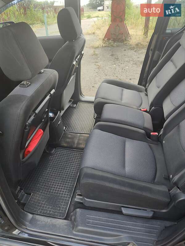Мінівен Mazda 5 2007 в Дніпрі