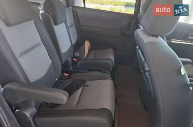 Минивэн Mazda 5 2006 в 