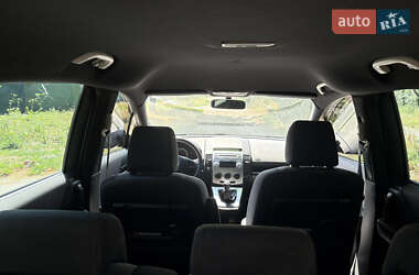 Минивэн Mazda 5 2006 в 
