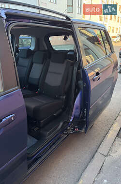 Минивэн Mazda 5 2006 в Ровно