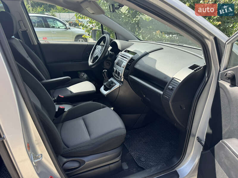 Минивэн Mazda 5 2005 в Староконстантинове