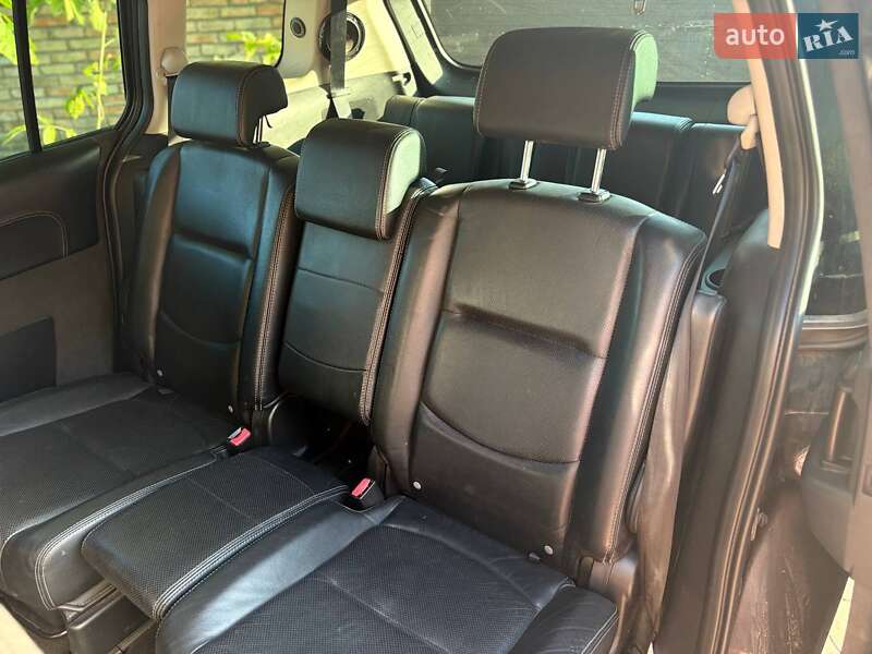 Минивэн Mazda 5 2008 в Ровно