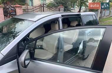 Минивэн Mazda 5 2011 в 