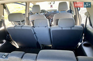 Минивэн Mazda 5 2011 в 
