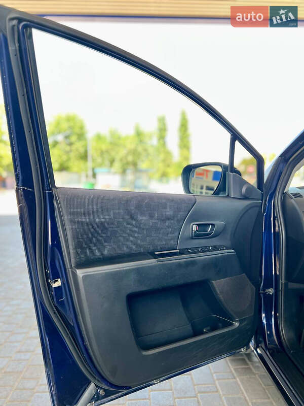 Минивэн Mazda 5 2009 в Николаеве