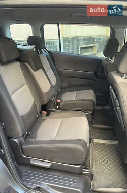 Минивэн Mazda 5 2006 в 
