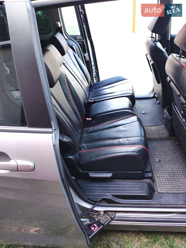 Минивэн Mazda 5 2010 в Киеве