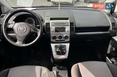 Минивэн Mazda 5 2006 в 